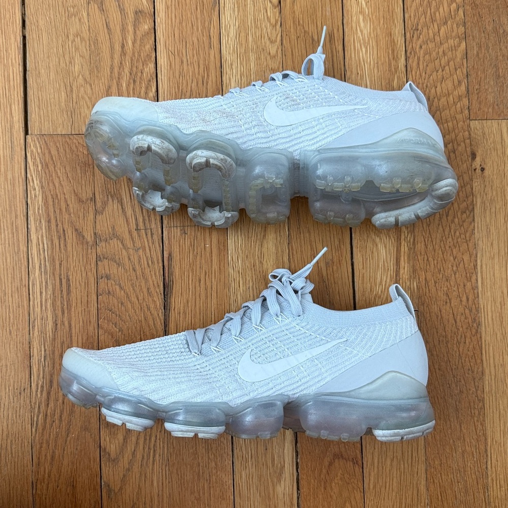 Nike Air VaporMax Flyknit 3 Pure Platinum Sneakers - Picture 5 of 10
